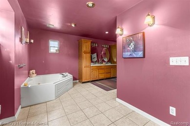 Opportunity is knocking ! Welcome home to this charming 3-bed, 2 - photo 24