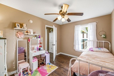 Set against a backdrop of year-round mountain views, this - photo 26
