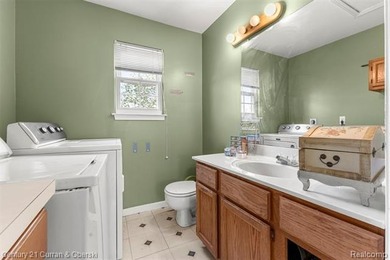 Opportunity is knocking ! Welcome home to this charming 3-bed, 2 - photo 27