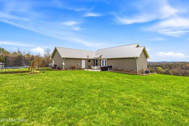 Set against a backdrop of year-round mountain views, this - photo 33