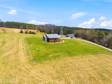 Set against a backdrop of year-round mountain views, this - photo 36