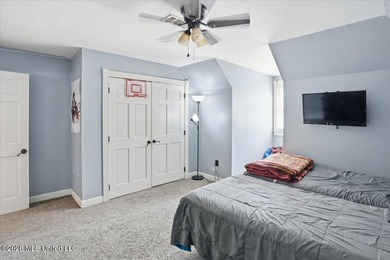 Welcome to 104 Quail Hollow Place--an incredible opportunity to - photo 37