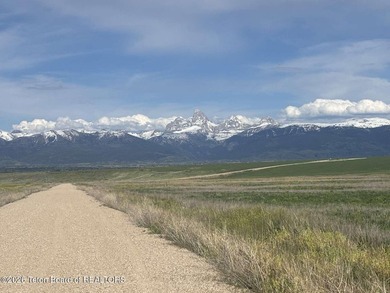 Boundless Sky--a rare 130-acre private estate opportunity in - photo 37