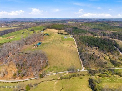Set against a backdrop of year-round mountain views, this - photo 46
