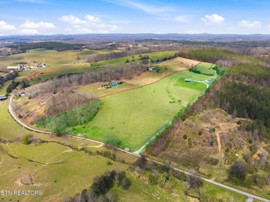 Set against a backdrop of year-round mountain views, this - photo 47