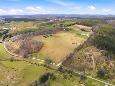 Set against a backdrop of year-round mountain views, this - photo 48