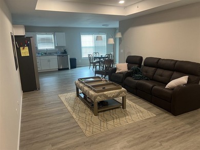 Welcome Home to this beautiful 3 bedroom, 2 bath immaculately - photo 2