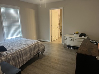 Welcome Home to this beautiful 3 bedroom, 2 bath immaculately - photo 5