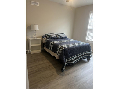Welcome Home to this beautiful 3 bedroom, 2 bath immaculately - photo 7