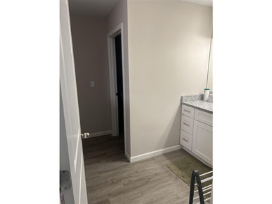 Welcome Home to this beautiful 3 bedroom, 2 bath immaculately - photo 9