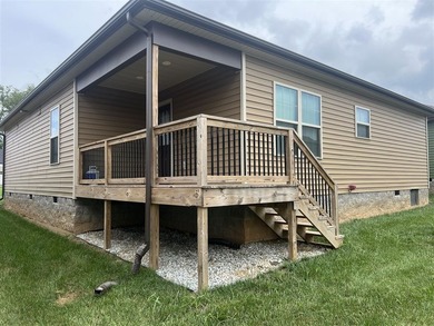 Welcome Home to this beautiful 3 bedroom, 2 bath immaculately - photo 10