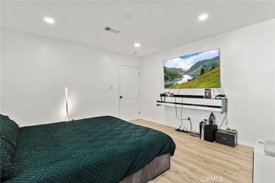 Welcome to your dream home in the heart of Long Beach at 2673 - photo 17