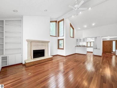 This spacious, end-unit condo in the highly sought-after Port of - photo 10