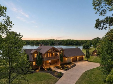 MAJESTIC LAKE HOME ON 1.95 ACRE LOT! This 3 bedroom 3.5 bath Tn - photo 1