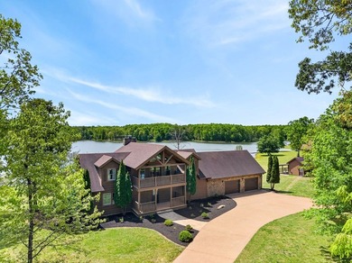 MAJESTIC LAKE HOME ON 1.95 ACRE LOT! This 3 bedroom 3.5 bath Tn - photo 5