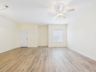 This beautifully maintained 3-bedroom, 2.5-bathroom end-unit - photo 12