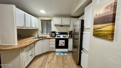 Charming Turn-Key Mobile Home Near Lake Isabella - Fully - photo 26