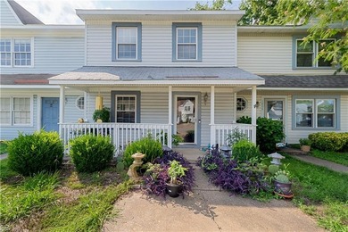 Well maintained, tenant occupied 1,275 sf, 3-bedroom, 2.5 bath - photo 1