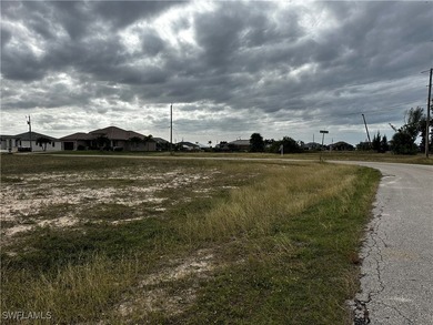 Beautiful Cape Coral off-water building site. This oversized lot - photo 2