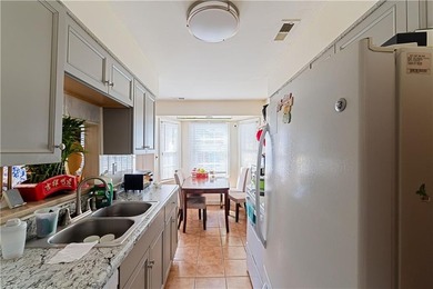 Well maintained, tenant occupied 1,275 sf, 3-bedroom, 2.5 bath - photo 6