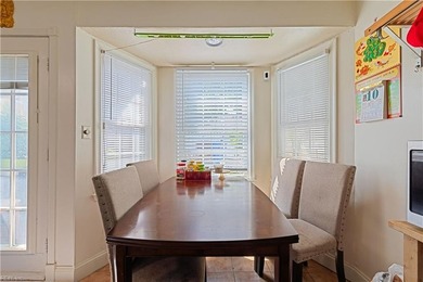 Well maintained, tenant occupied 1,275 sf, 3-bedroom, 2.5 bath - photo 8