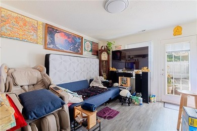 Well maintained, tenant occupied 1,275 sf, 3-bedroom, 2.5 bath - photo 9