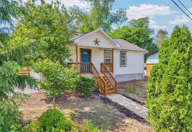 This adorable 2-bed, 1-bath home delivers big on charm and value - photo 1