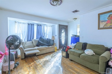 Welcome into, a spacious and versatile residence ideally located - photo 6
