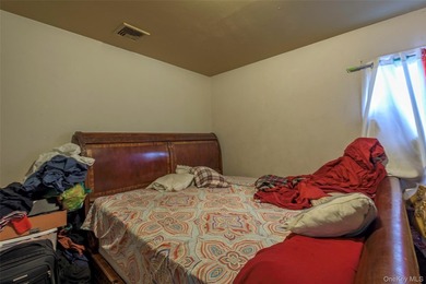 Welcome into, a spacious and versatile residence ideally located - photo 9
