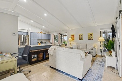 Welcome to this beautifully updated, freshly painted, 2-bedroom - photo 7