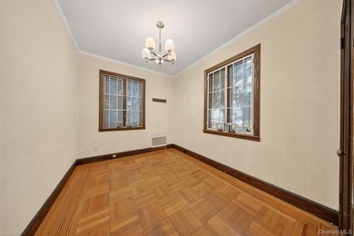 This extraordinary Tudor mansion sits on an expansive 112x100 - photo 17