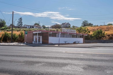 High-Exposure Commercial Property with Multiple Income Streams! - photo 18