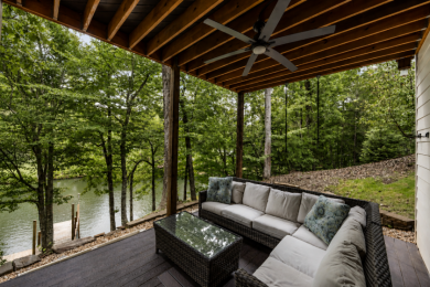 Deeded Stunning Custom-Built Home - photo 27