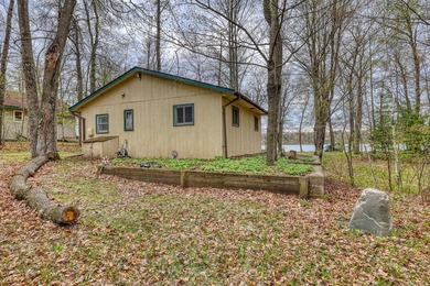Tucked among the trees on the shores of beautiful Ellsworth Lake - photo 37