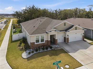 Welcome home this stunning, nearly-new showcase home built in - photo 3