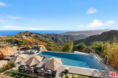 Jaw-dropping ocean views from this architectural masterpiece - photo 16