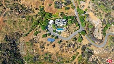 Jaw-dropping ocean views from this architectural masterpiece - photo 31