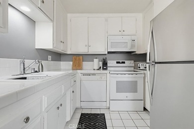 Welcome to coastal living at its finest! This spacious 2 bedroom - photo 6