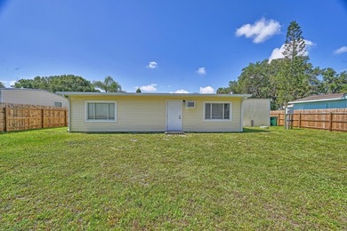 Great opportunity in the community of Green Acres, minutes from - photo 6