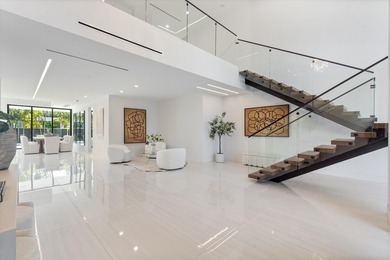 Architectural Modern Masterpiece in Victoria Park Landscaped - photo 7