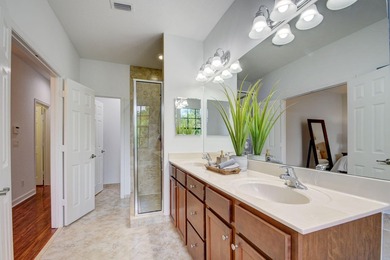 FURNISHED upscale lovely townhome located in a boutique gated - photo 19