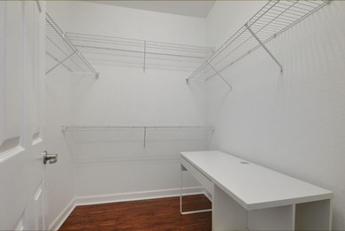 FURNISHED upscale lovely townhome located in a boutique gated - photo 22