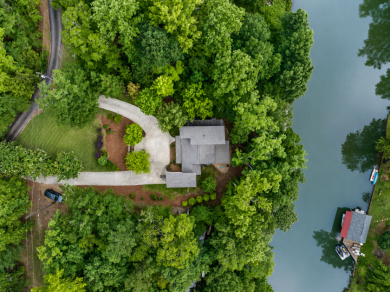 Deeded Stunning Custom-Built Home - photo 4