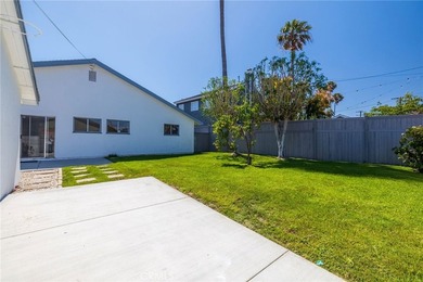 Welcome to this beautifully refreshed 4-bedroom, 2-bathroom - photo 24