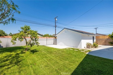 Welcome to this beautifully refreshed 4-bedroom, 2-bathroom - photo 25