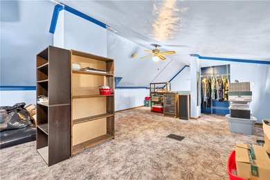Spacious 3 Bedroom on Fabulous Corner Lot offering exceptional - photo 30
