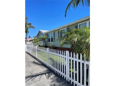 Welcome home to this beautifully maintained 2-bedroom, 2-bath - photo 1
