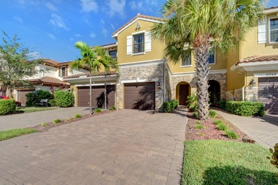 FURNISHED upscale lovely townhome located in a boutique gated - photo 36