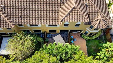 FURNISHED upscale lovely townhome located in a boutique gated - photo 37