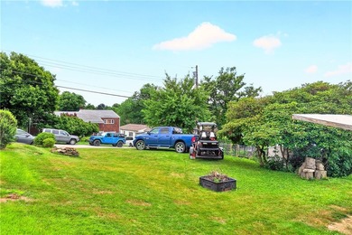 Spacious 3 Bedroom on Fabulous Corner Lot offering exceptional - photo 44